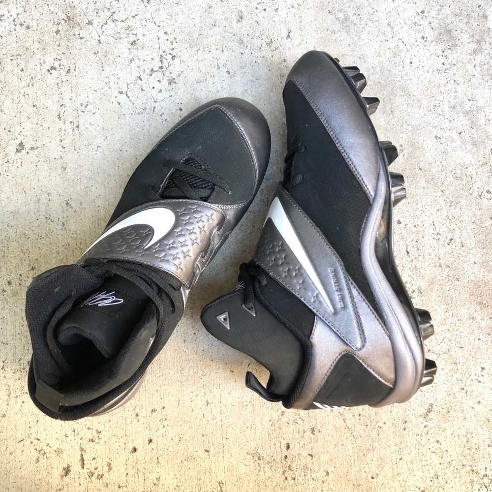[NIKE CJ81 STRIKE CLEATS]